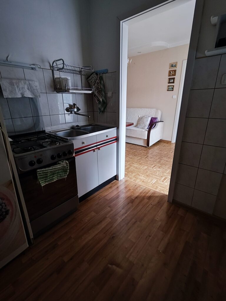 kuchnia do remontu, mieszkanie blok, katowice